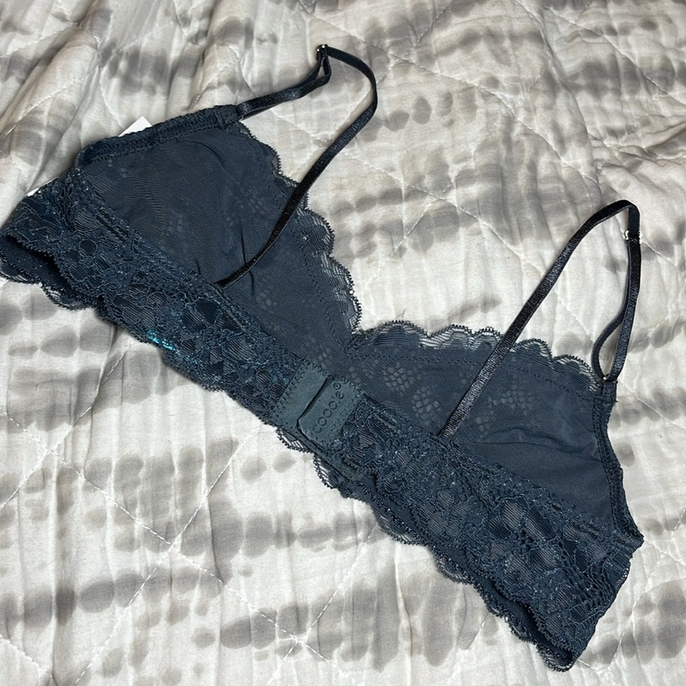 3/$15🍄Beautiful grey lace bralette, S/M - Picture 3 of 9